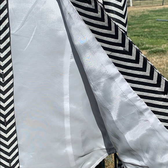 Jacket - Picture 3 of 4